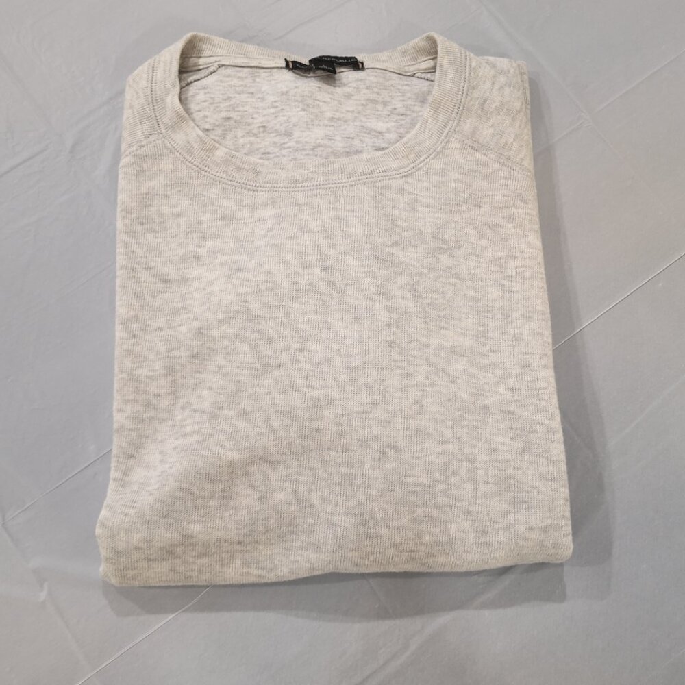 Banana Republic | Double Knit Crew Neck T-Shirt | Light Gray | Size Large - Picture 4 of 10